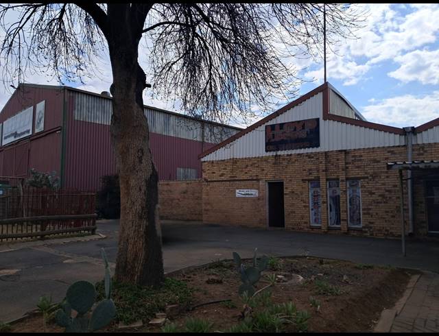 168M² WORKSHOP FOR SALE IN DUNCANVILLE